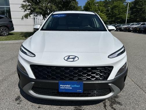 White 2023 Hyundai KONA SEL