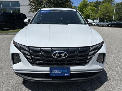 White 2023 Hyundai TUCSON SEL