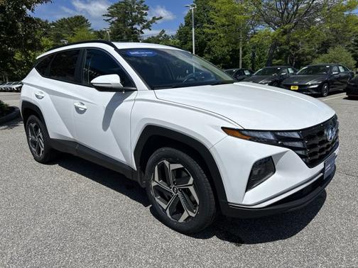 White 2023 Hyundai TUCSON SEL