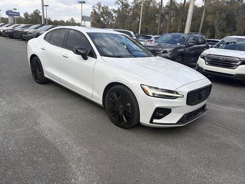 2024 Volvo S60 B5 Plus Black Edition