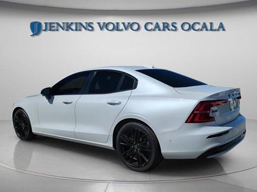 2024 Volvo S60 B5 Plus Black Edition