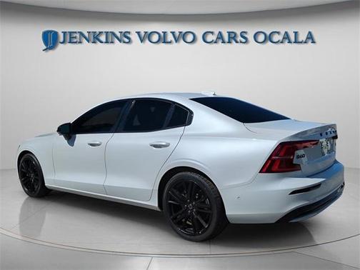 2024 Volvo S60 B5 Plus Black Edition