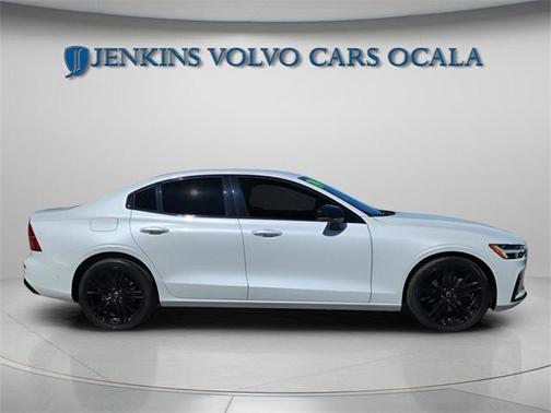 2024 Volvo S60 B5 Plus Black Edition