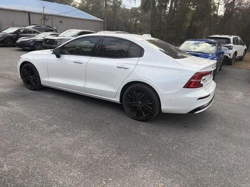 2024 Volvo S60 B5 Plus Black Edition