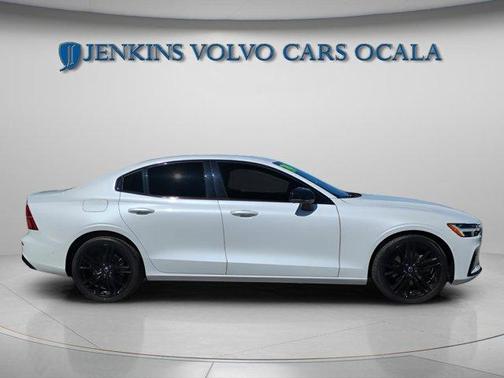 2024 Volvo S60 B5 Plus Black Edition