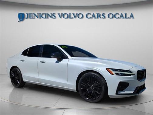 2024 Volvo S60 B5 Plus Black Edition