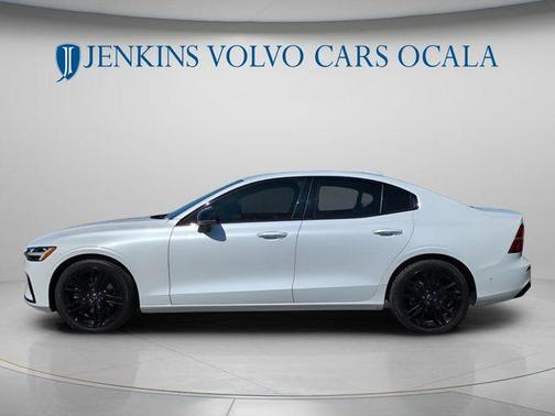 2024 Volvo S60 B5 Plus Black Edition