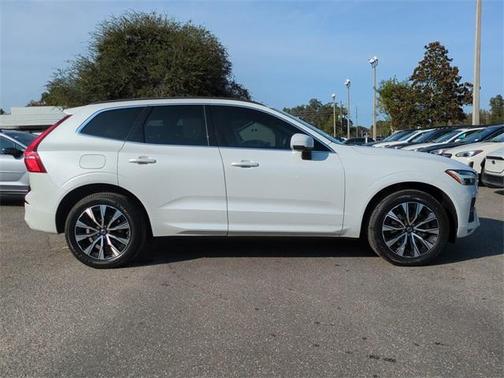 2023 Volvo XC60 B5 Core