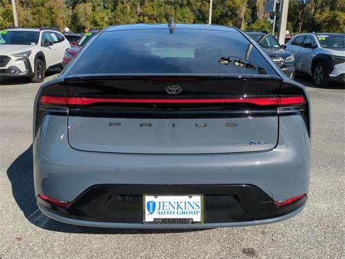 2025 Toyota Prius XLE