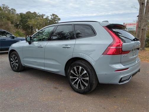 2025 Volvo XC60 B5 Plus