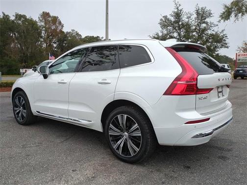 2022 Volvo XC60 B5 Inscription
