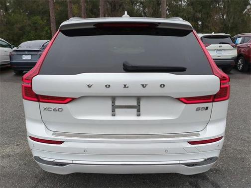 2022 Volvo XC60 B5 Inscription
