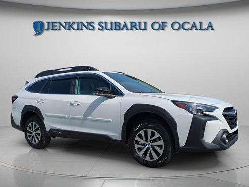 Crystal White Pearl 2025 Subaru Outback Premium