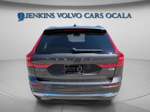 2023 Volvo XC60 B5 Ultimate Bright Theme