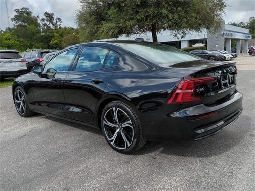 2025 Volvo S60 B5 Plus