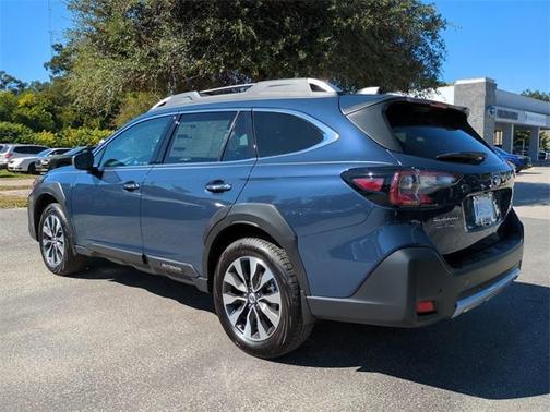 2025 Subaru Outback Touring