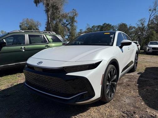 2024 Toyota Crown Platinum