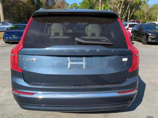 2023 Volvo XC90 Recharge Plug-In Hybrid T8 Ultimate Bright Theme 7-Seater