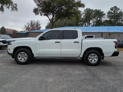 2022 Nissan Frontier S