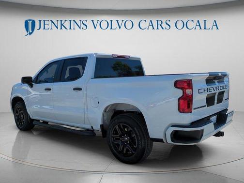 Summit White 2024 Chevrolet Silverado 1500 Custom