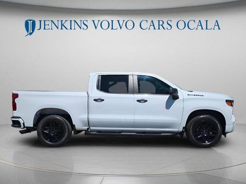 Summit White 2024 Chevrolet Silverado 1500 Custom