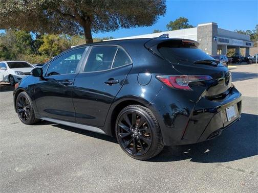 2020 Toyota Corolla Hatchback SE