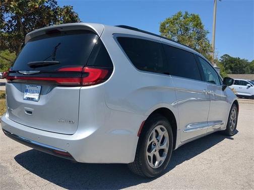 2023 Chrysler Pacifica Limited