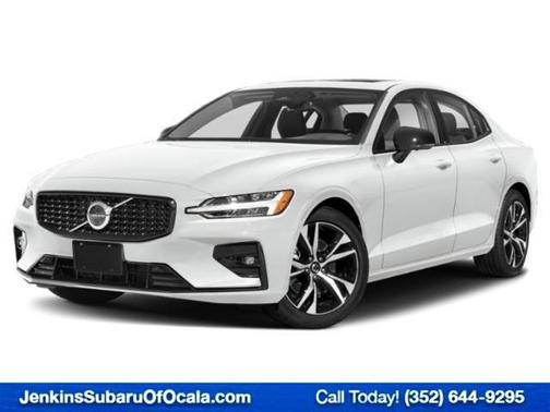 2024 Volvo S60 B5 Ultimate Dark Theme