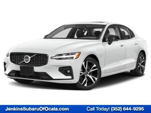 2024 Volvo S60 B5 Ultimate Dark Theme