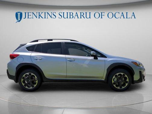 Ice Silver Metallic 2022 Subaru Crosstrek Premium