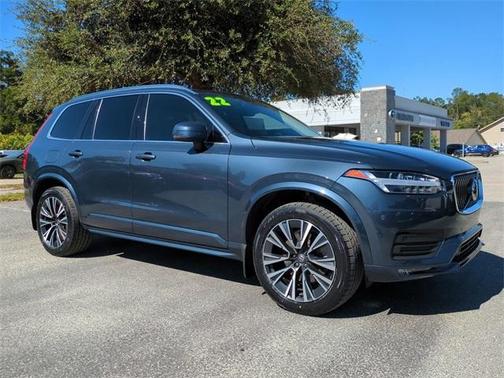2022 Volvo XC90 T5 Momentum 7 Passenger