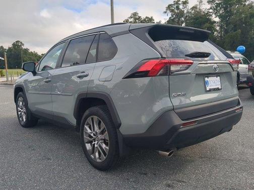 2020 Toyota RAV4 XLE Premium