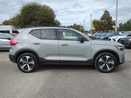 2024 Volvo XC40 B5 Core