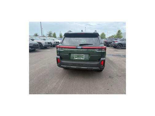 Deep Emerald Green Pearl 2026 Subaru Outback Touring
