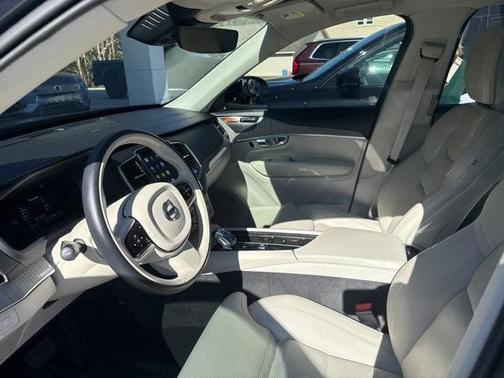 2025 Volvo XC90 Plug-In Hybrid T8 Ultra 7-Seater