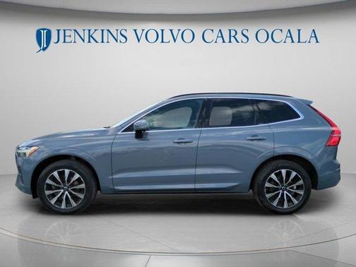 Gray Metallic 2023 Volvo XC60 B5 Core