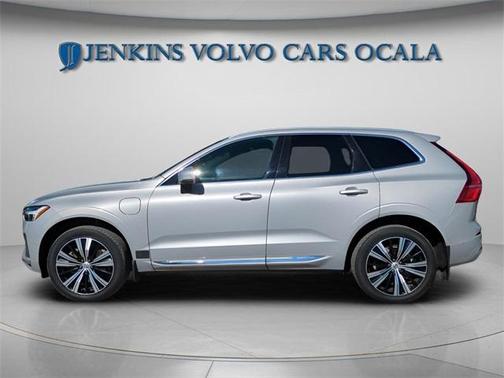 2022 Volvo XC60 Recharge Plug-In Hybrid T8 Inscription
