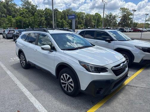 Crystal White Pearl 2022 Subaru Outback Premium