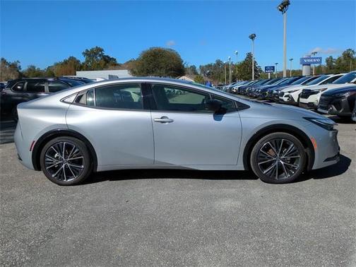 2023 Toyota Prius XLE