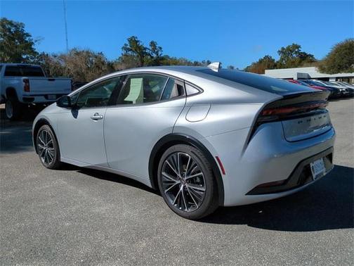 2023 Toyota Prius XLE