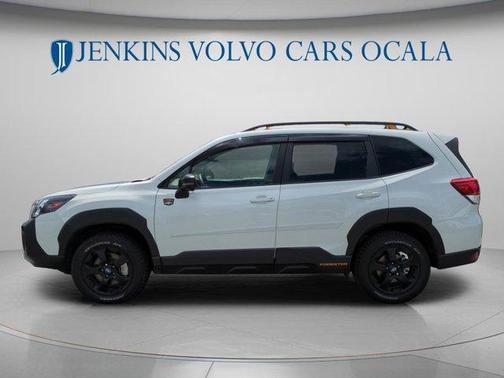 Crystal White Pearl 2025 Subaru Forester Wilderness