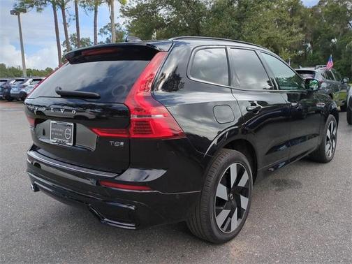 2025 Volvo XC60 Plug-In Hybrid T8 Plus