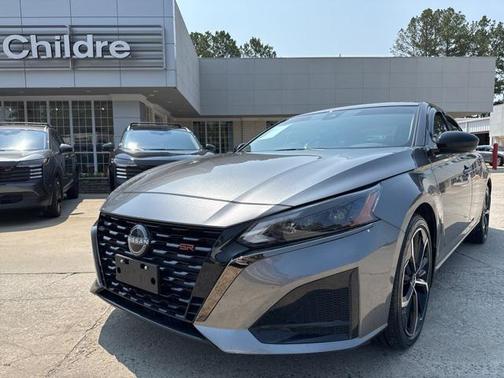 2023 Nissan Altima SR FWD