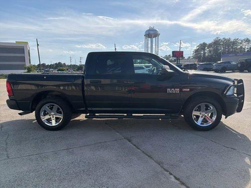 Brilliant Black Crystal Pearlcoat 2016 RAM 1500 Tradesman
