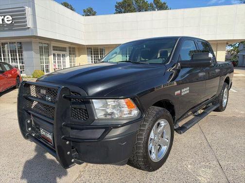 Brilliant Black Crystal Pearlcoat 2016 RAM 1500 Tradesman