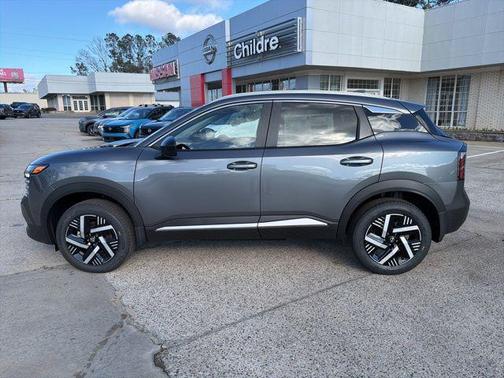 Gun Metallic 2026 Nissan Kicks SV