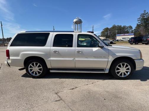 2005 Cadillac Escalade ESV Base