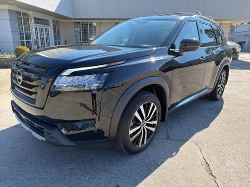 2024 Nissan Pathfinder Platinum FWD