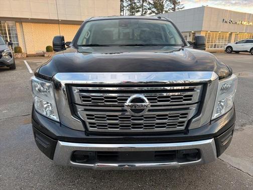 2020 Nissan Titan SV