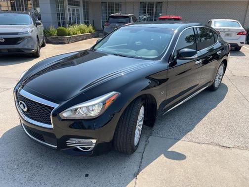 2016 INFINITI Q70L 3.7